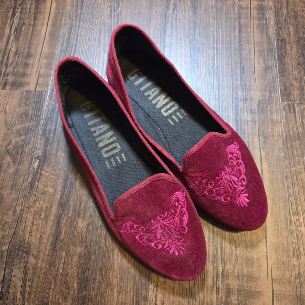 Gitano Women's Red Loafers with Black Soles